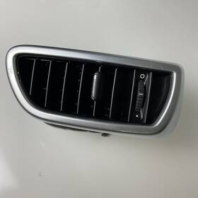 7p5819704d Porsche 2017 Cayenne Dashboard Air Vent Rh Driver Side