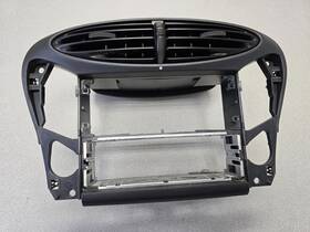 98655213102 Porsche Very Nice Used Genuine 986 Boxster Center Dash Vent Radio Housing