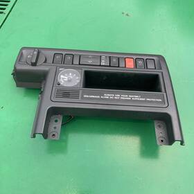 101930 Range Rover 95 96 97 98 99 P38 4.0 4.6 Dashboard Bezel Center Console T2