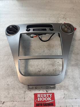 000133 Saturn 2007 Ion Radio Bezel Dash Trim Panel A/c Vents