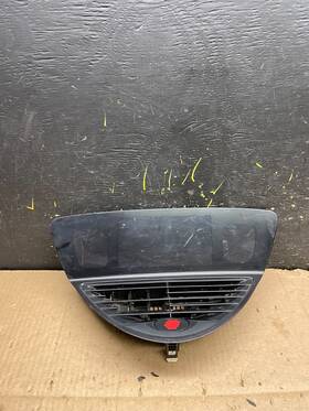 66065xa00a Subaru 2006 To 2014 Tribeca Dashboard Center Dash Air Vent Oem Y7758 Dg