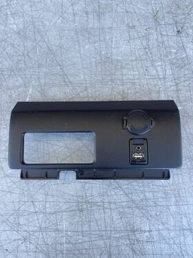 08080 Toyota 55446 2016 Sienna Front Dash Dashboard Power Outlet With Bezel Trim Cover Oem