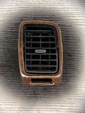 55661-35040 Toyota 96-02 4runner Front Rh Passenger A/c Air Vent Outside Wood Trim
