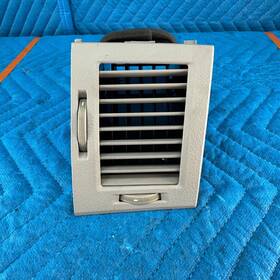 55680-07010-b2 Toyota 07-10 Avalon Xl Dash Passenger Side Ac Air Vent Grille Oem 55680-07010-b2 Toyota 07-10 Avalon Xl Dash Passenger Side Ac Air Vent Grille Oem