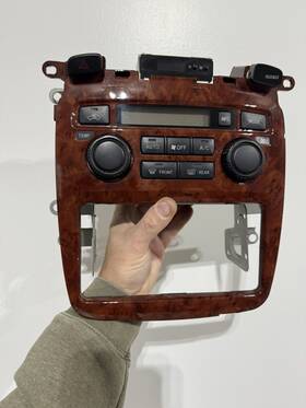 84010-48250 Toyota 04-07 Highlander Digital Climate Control Oem Woodgrain Used