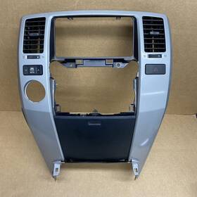 Gn221-02080 Toyota 2003-2009 4runner Center Dash Vent Radio Trim Panel Bezel Oem 4wd