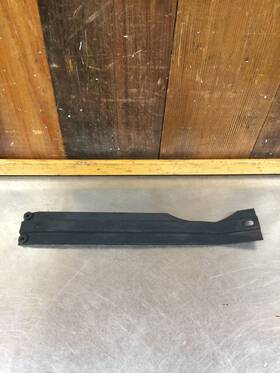 610592 Triumph Tr6 Tr4 Tr4a Original Dashboard Support Bracket #610592. Used. Kt1103 610592 Triumph Tr6 Tr4 Tr4a Original Dashboard Support Bracket #610592. Used. Kt1103
