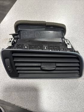 561-819-703-c-nor Volkswagen Oem Passat 2016-2019 Front Dash Right Passenger Side Air Vent