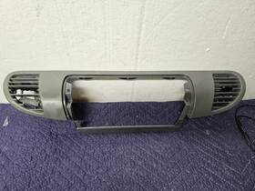 Y-02itm5901b Ylwspeed2000 2002-2006 Dodge Sprinter Dash Panel Bezel Trim With A/c Nozzle Broken Vent