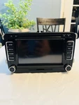 10-15 Volkswagen Passat Radio W/ Display Screen Oem 3C0 035 684 Fender. Fixed Price $300.00.