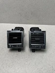 10-13 Range Rover Sport Front Right & Left Center Dashboard Ac A/c Vent Pair. Fixed Price $69.00.
