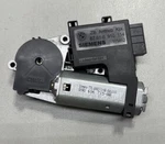 Range Rover L322 Motor Power Window LR018359 Oem. Fixed Price $200.00.