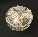 Studio Nova Golden Poinsettia WY228/505 Round Covered Trinket Box Japan Crystal. Fixed Price $30.00.