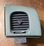 1998-2011 Crown Victoria Air Vent Green Oem Rh Passenger Side Dashboard. Fixed Price $29.96.